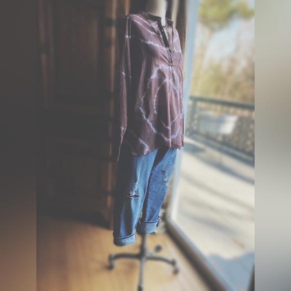 Dip Dye Peek A Boo Cacti Blouse - Picture 7 of 9